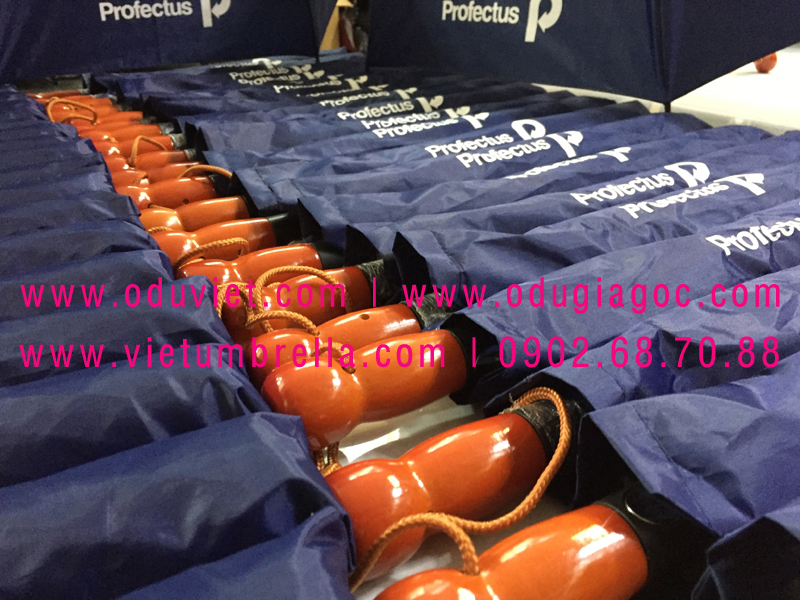 xưởng sản xuất ô dù cầm tay in logo quảng cáo